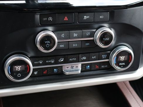 Certified 2024 Ford Expedition Limited image 39