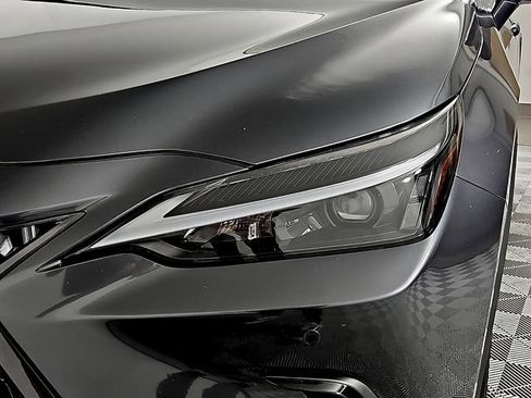 Used 2025 Lexus NX 250 FWD w/ Towing Package (2000 Lbs) image 10