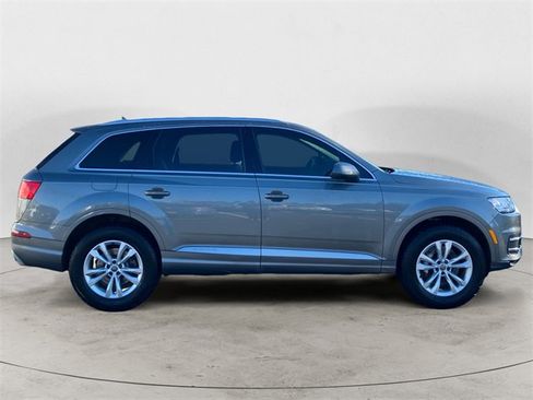 Used 2017 Audi Q7 3.0T Premium image 7