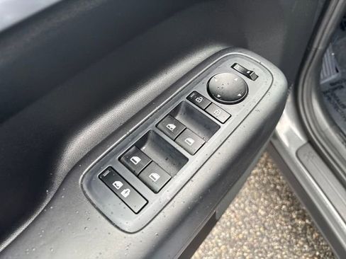 Certified 2025 Hyundai Santa Fe SE image 11