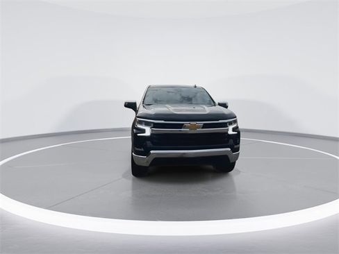 Used 2025 Chevrolet Silverado 1500 LT image 3