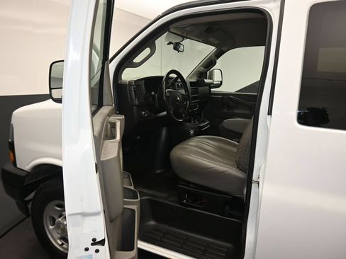 Used 2023 Chevrolet Express 3500 LS RWD image 11