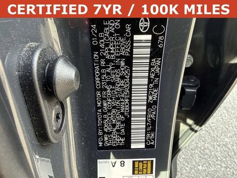 Used 2024 Toyota Corolla LE image 29