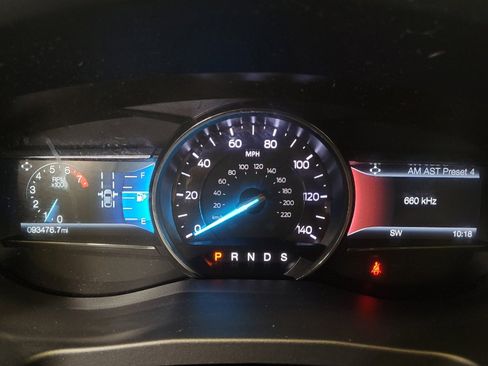 Used 2018 Ford Explorer XLT w/ Equipment Group 202A AWD/4WD image 23