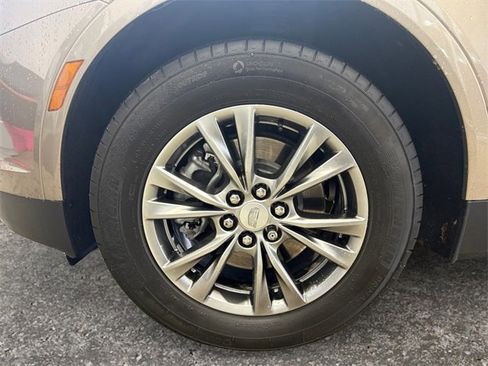 Certified 2023 Cadillac XT5 Premium Luxury w/ LPO, Floor Liner Package image 7