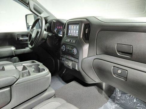 Used 2024 Chevrolet Silverado 2500 Custom w/ Custom Convenience Package AWD/4WD image 30