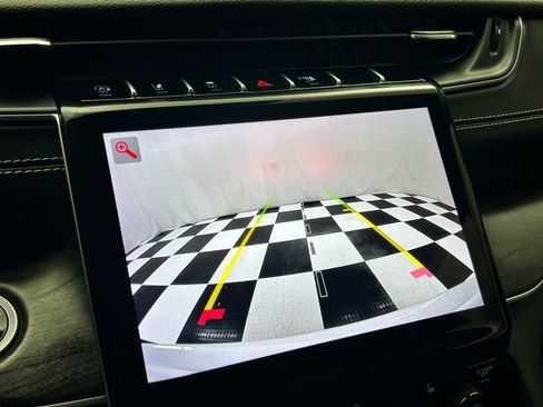 Used 2023 Jeep Grand Cherokee Limited image 21