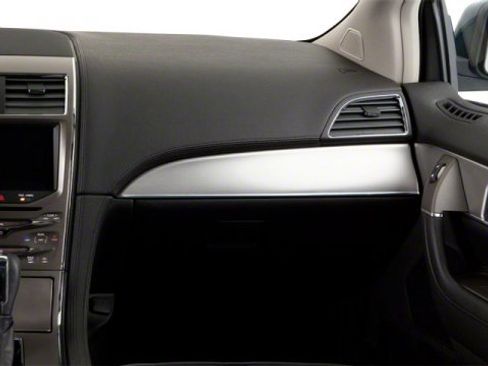 Used 2013 Lincoln MKX FWD image 16