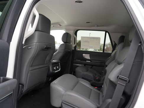 New 2026 Ford Expedition Active image 39