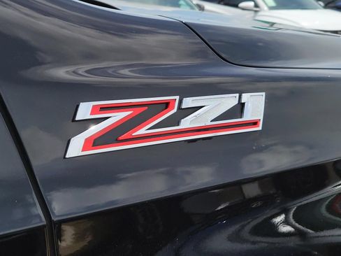Used 2023 Chevrolet Suburban Z71 AWD/4WD image 5
