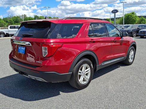 Certified 2022 Ford Explorer XLT w/ Equipment Group 202A AWD/4WD image 6
