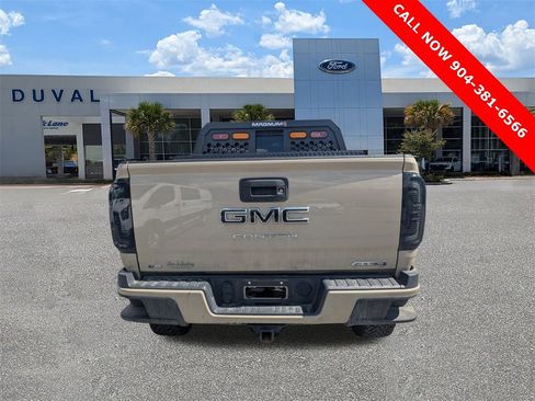 Used 2022 GMC Canyon AT4 w/ Trailering Package image 5