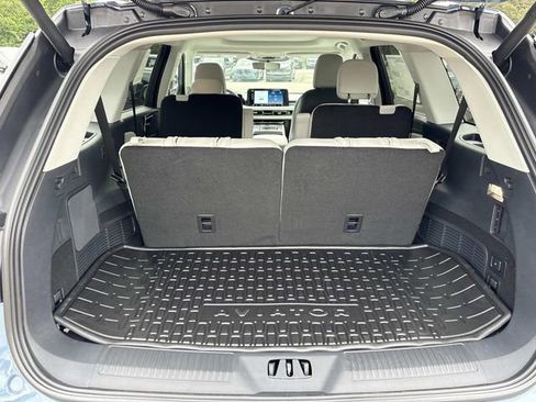 New 2026 Lincoln Aviator AWD image 12