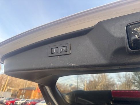 Used 2021 Subaru Outback Touring XT image 12