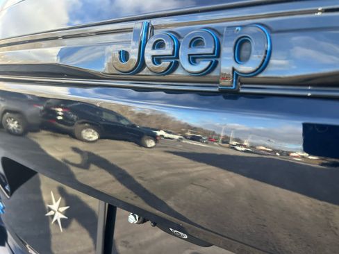 Used 2023 Jeep Grand Cherokee 30th Anniversary image 55