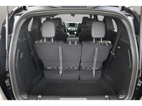 New 2026 Chrysler Voyager LX image 25