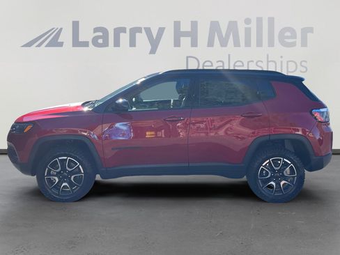 New 2026 Jeep Compass Trailhawk image 2