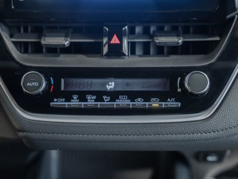 Used 2023 Toyota Corolla SE FWD image 19