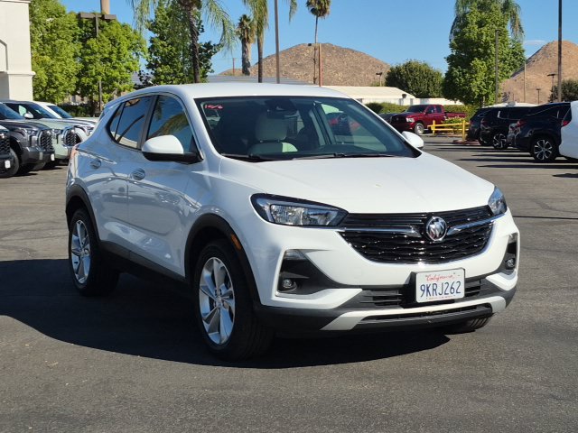 Used 2023 Buick Encore GX Preferred w/ Cold Weather Comfort Package FWD image 3