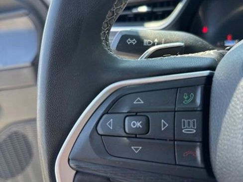 Used 2023 Jeep Grand Cherokee L Laredo RWD image 16