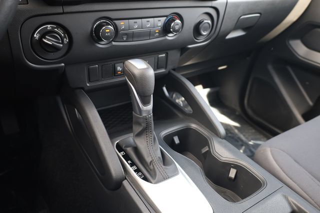 Used 2025 Nissan Frontier S AWD/4WD image 22