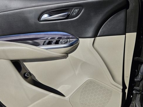 Used 2022 Cadillac XT4 Luxury w/ Driver Awareness Package image 24