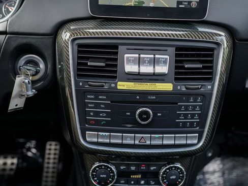 Used 2018 Mercedes-Benz G 550 Squared image 32