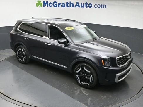 Used 2025 Kia Telluride S FWD image 3