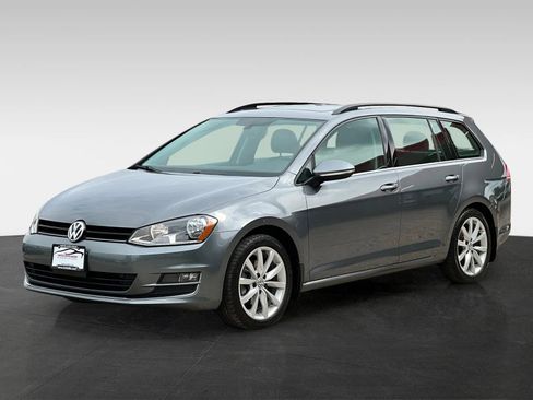 Used 2017 Volkswagen Golf S FWD image 3