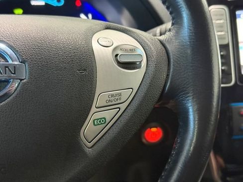 Used 2016 Nissan Leaf SL w/ Premium Package image 15