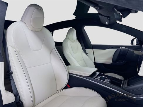 Used 2021 Tesla Model S Plaid image 36
