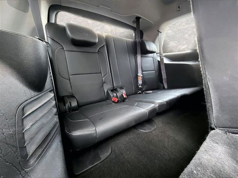 Used 2017 GMC Yukon SLT image 25