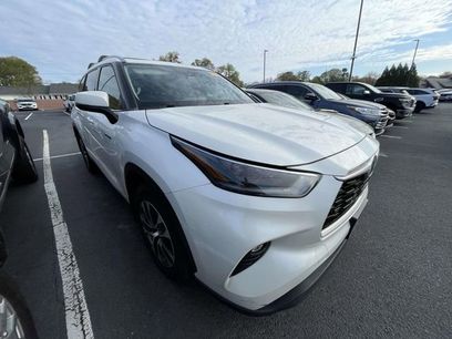 Used 2021 Toyota Highlander XLE