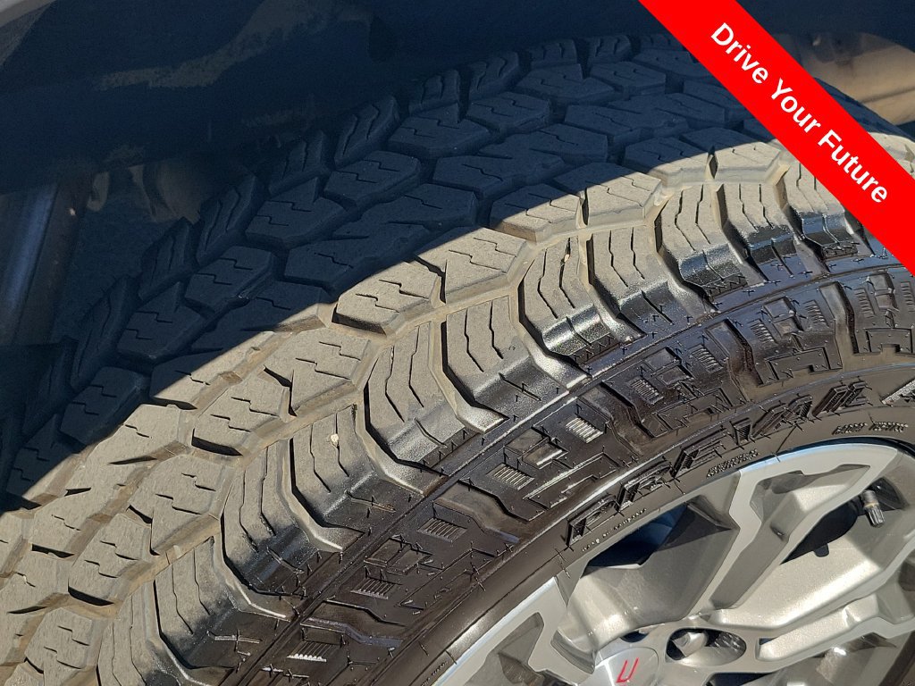 Used 2026 GMC Sierra 1500 SLT RWD image 31