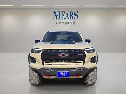 Used 2024 Chevrolet Colorado ZR2 w/ Technology Package image 8