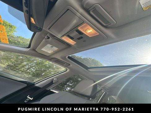 Used 2018 Toyota RAV4 Limited image 27