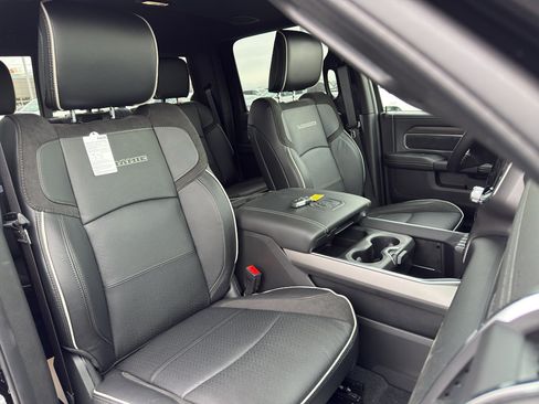 New 2026 RAM 2500 Laramie AWD/4WD image 14