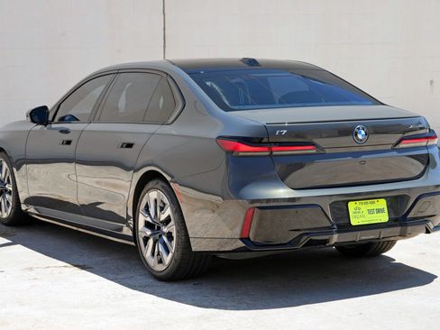 Used 2023 BMW i7 xDrive60 w/ Executive Package 2 AWD/4WD image 68