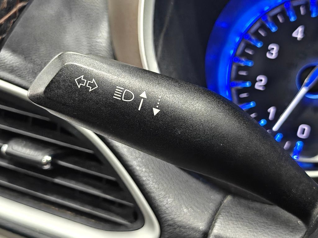 Used 2017 Chrysler Pacifica Touring-L FWD image 49