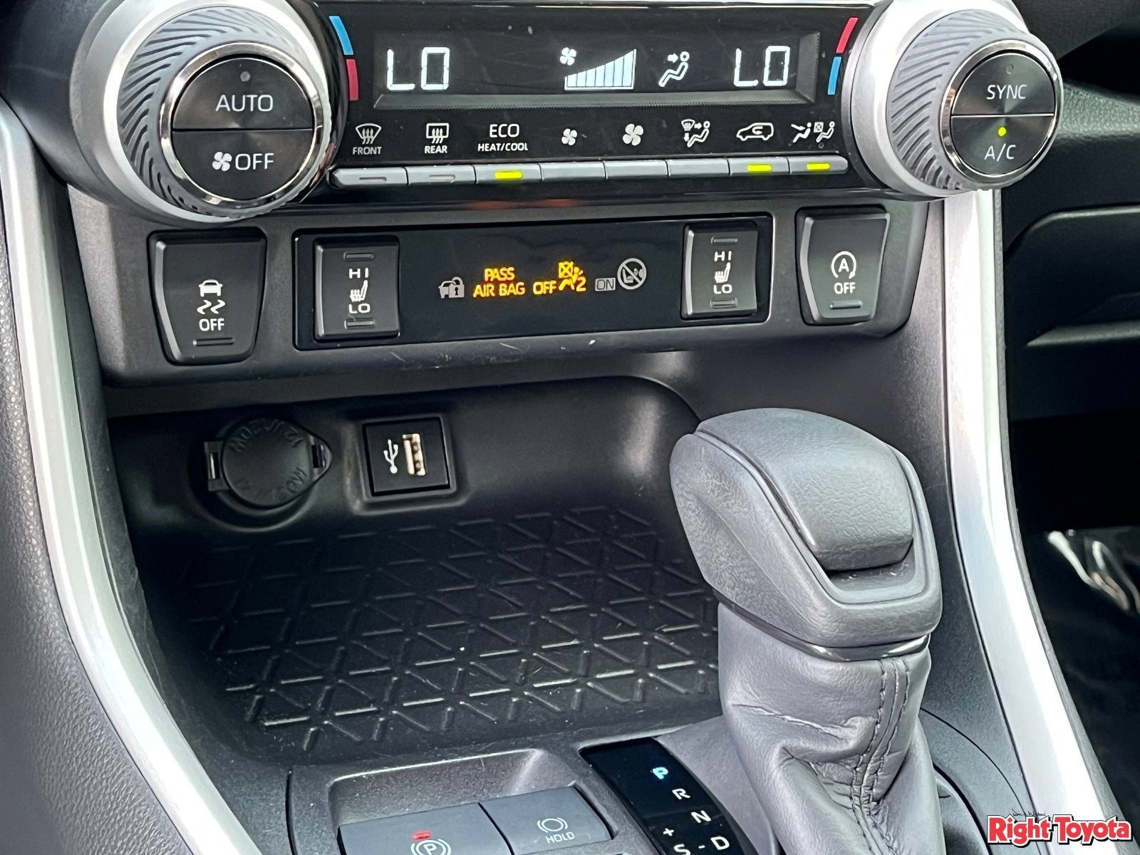 Certified 2024 Toyota RAV4 XLE w/ Convenience Package AWD/4WD image 30