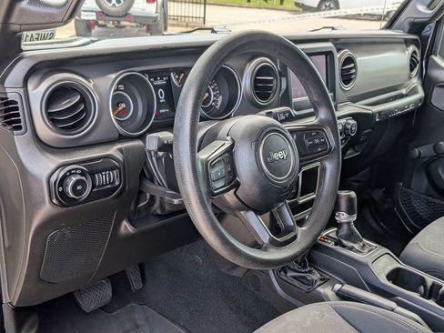 Used 2022 Jeep Wrangler Unlimited Sport AWD/4WD image 35