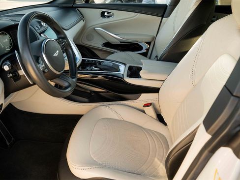 Used 2022 Aston Martin DBX image 14