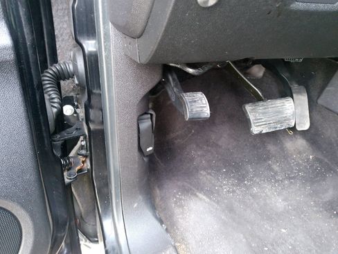 Used 2011 GMC Sierra 2500 SLE w/ SLE Preferred Package image 30