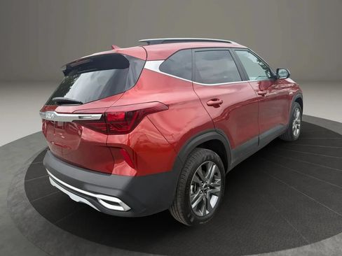 Used 2023 Kia Seltos S AWD/4WD image 5