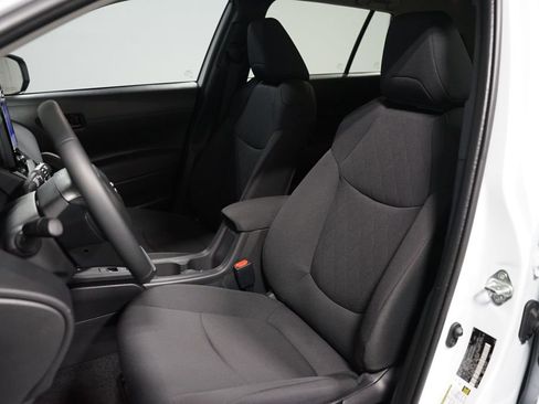 Certified 2026 Toyota Corolla Cross LE image 24