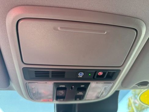 Used 2022 Honda Pilot Touring image 23