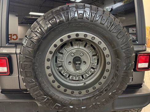 Used 2021 Jeep Wrangler Unlimited Sport image 15