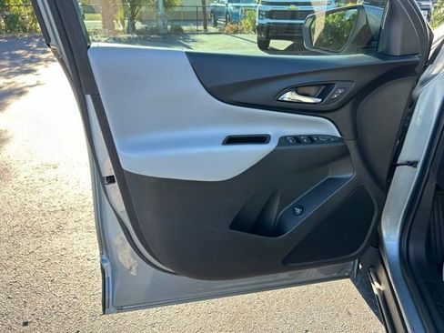 Certified 2023 Chevrolet Equinox LT FWD image 12