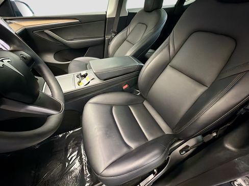 Used 2023 Tesla Model Y Long Range AWD/4WD image 11