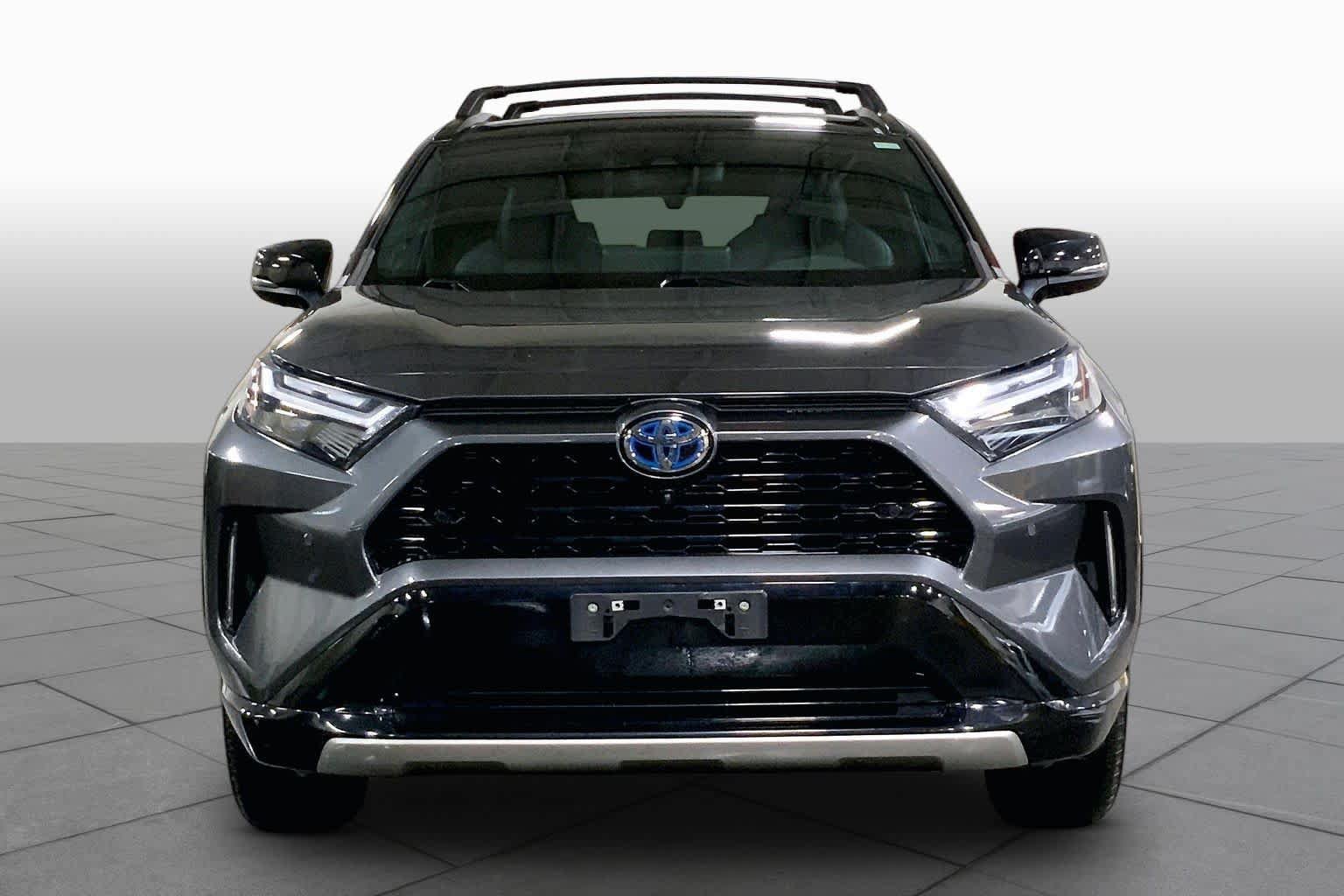 Used 2023 Toyota RAV4 XSE AWD/4WD image 4